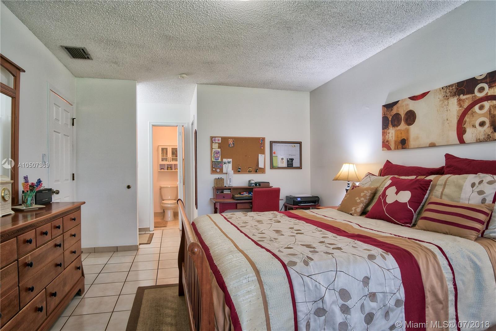 11498 Southwest 109th Road, Unit 39Z Miami, FL 33176 - Photo 9 of 22 Gallery Image 9