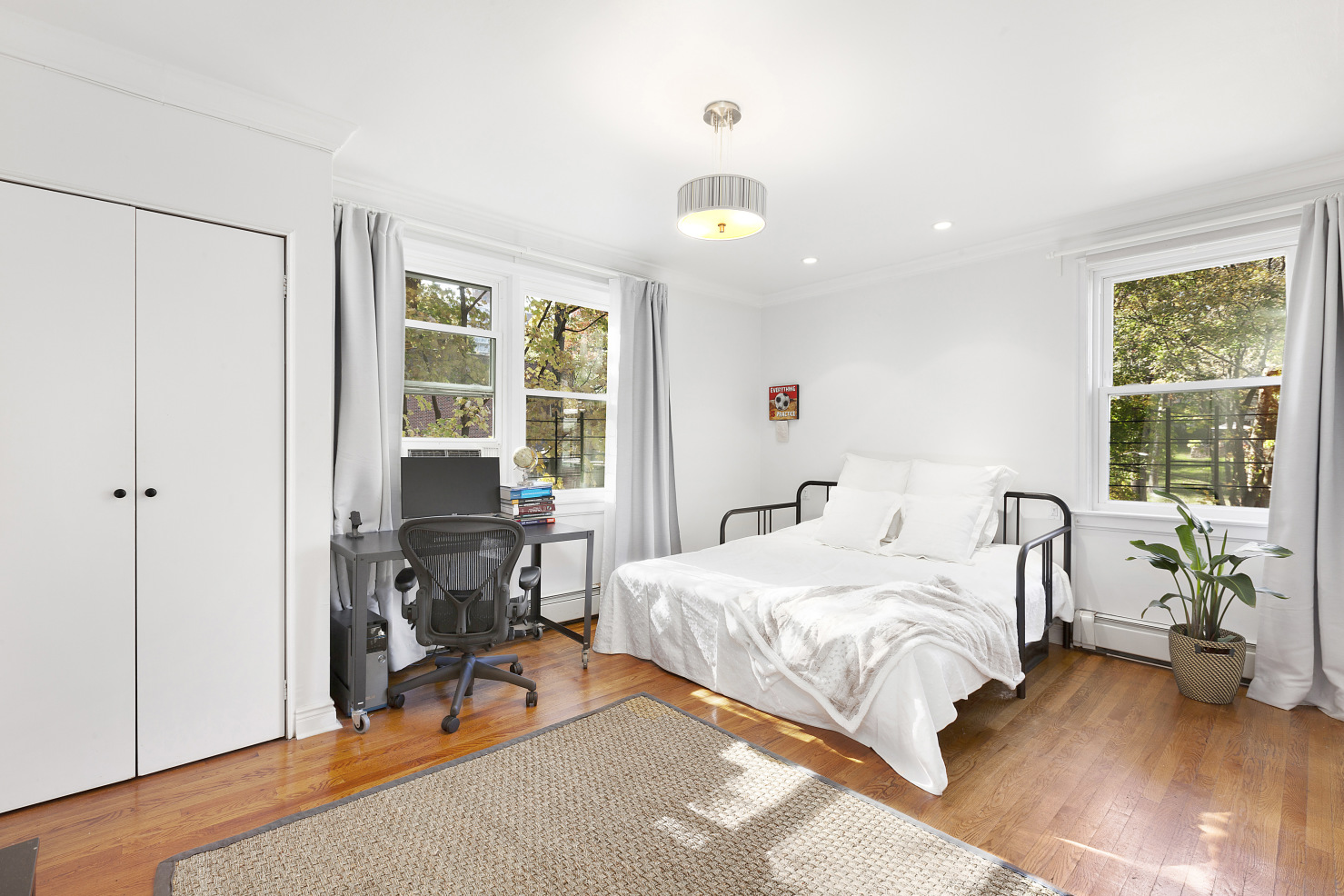 4601 Henry Hudson Parkway West, Unit B6 Bronx, NY 10471 - Photo 3 of 8