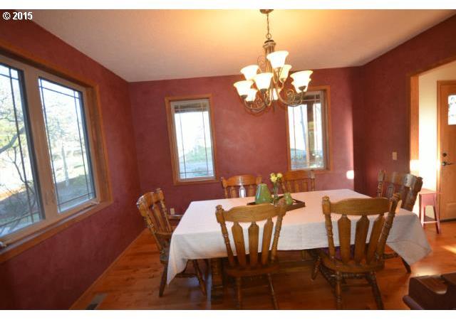 5357 Cherry Heights Road The Dalles, OR 97058 - Photo 6 of 16 Gallery Image 6