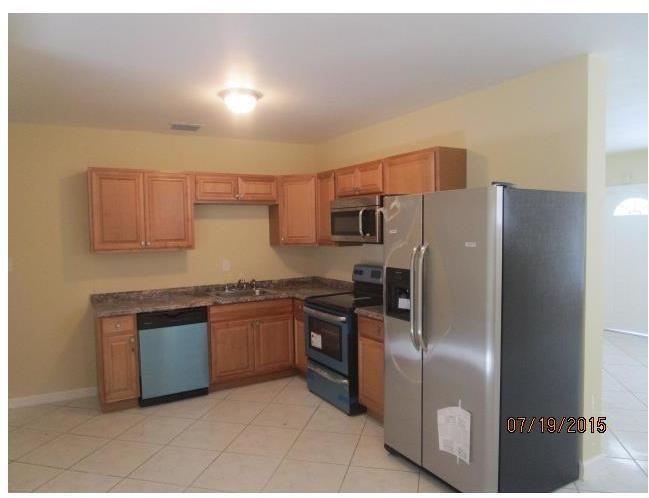 937 West 48th Street Hialeah, FL 33012 - Photo 7 of 10