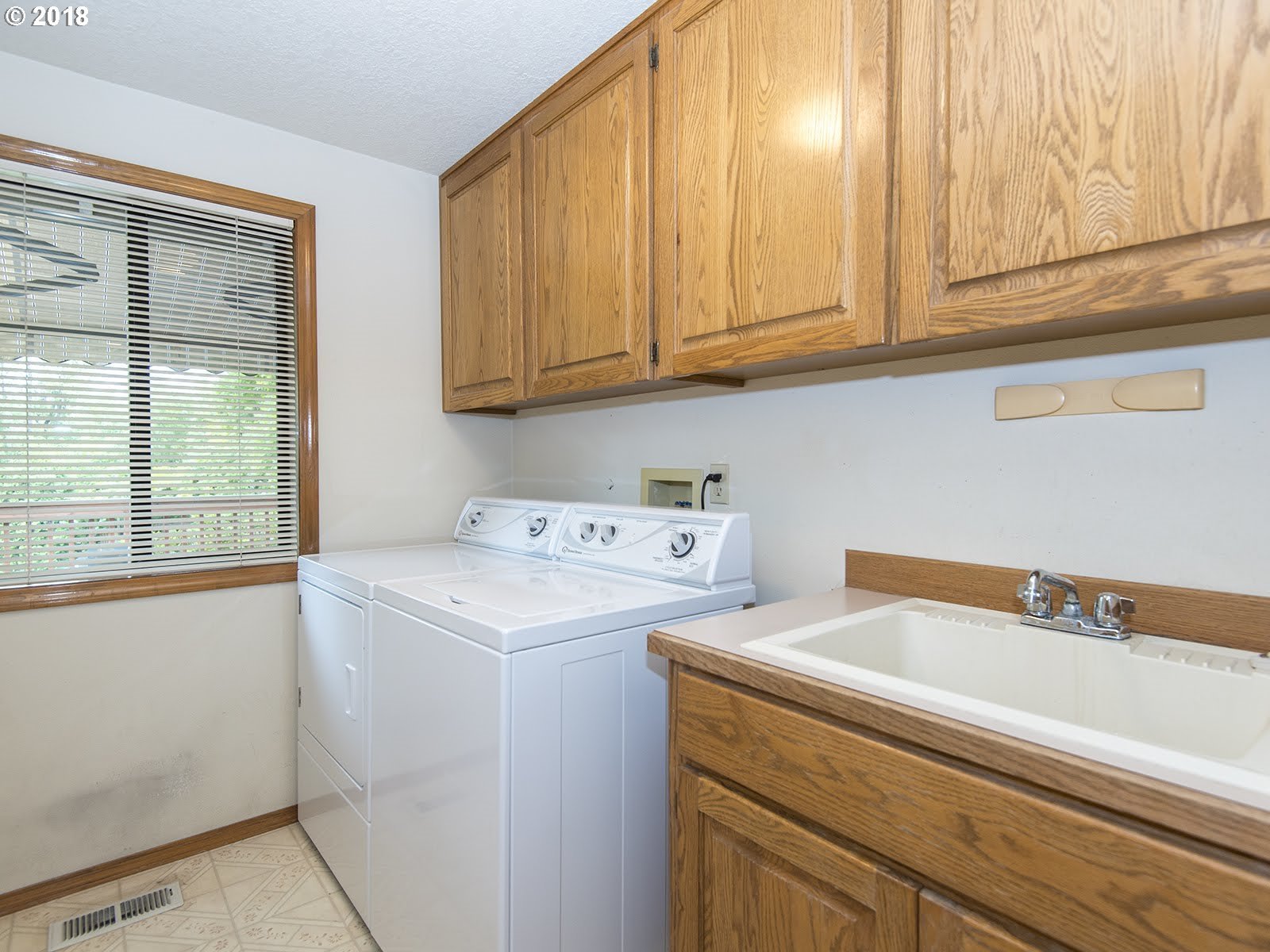 3142 Northeast Jackson Rd Loop Hillsboro, OR 97124 - Photo 11 of 30