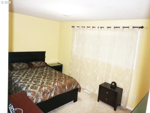 21565 Southwest Rock Road Beaverton, OR 97003 - Photo 10 of 25 Gallery Image 10