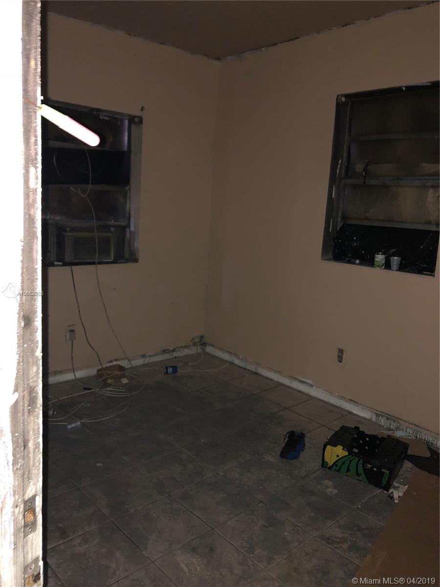 10020 Southwest 171st Street Miami, FL 33157 - Photo 14 of 20