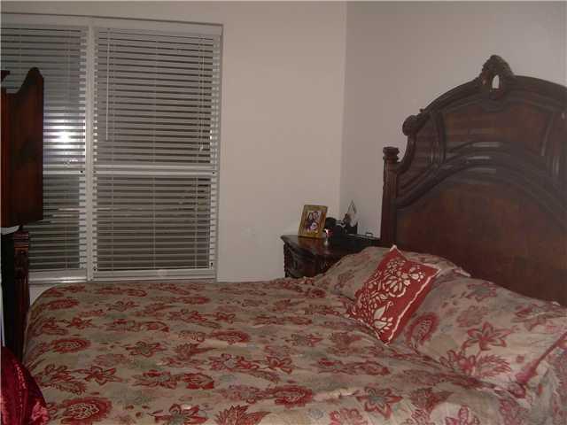 1041 Northeast 40th Road Homestead, FL 33033 - Photo 7 of 14 Gallery Image 7