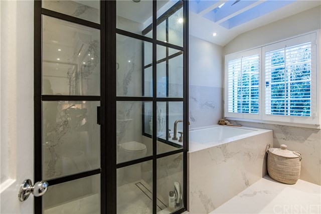 8809 Evanview Drive Los Angeles, CA 90069 - Photo 32 of 46