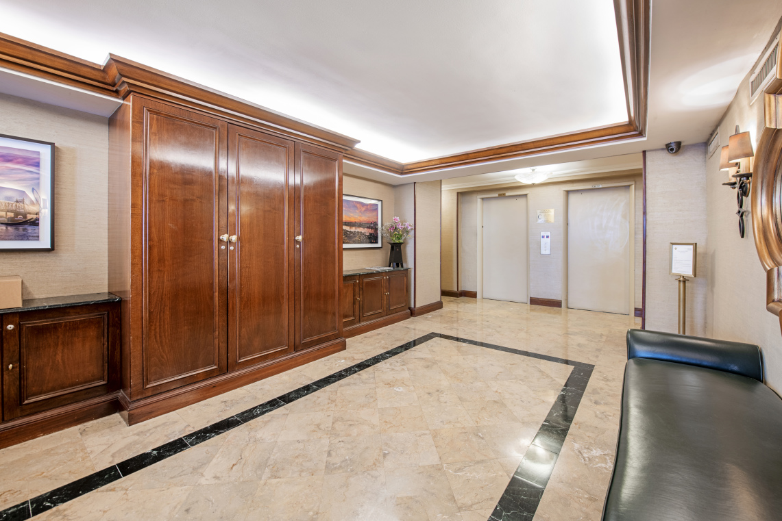 520 E 76th St, Manhattan, NY 10021 - Photo 4 of 6