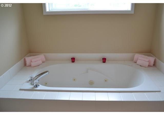 424 North Bridgeton Road Portland, OR 97217 - Photo 4 of 16 Gallery Image 4