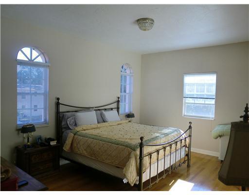 244 Southwest 28th Road Miami, FL 33129 - Photo 16 of 24