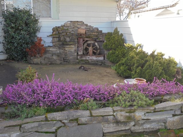 2341 Umpqua Road Woodburn, OR 97071 - Photo 4 of 21 Gallery Image 4
