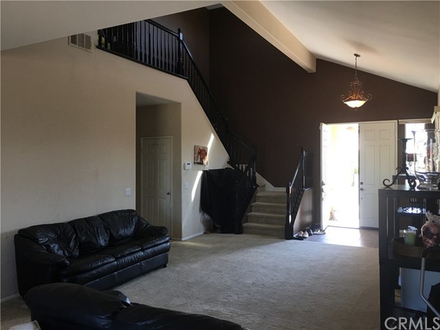 692 Apache Street San Jacinto, CA 92582 - Photo 5 of 36