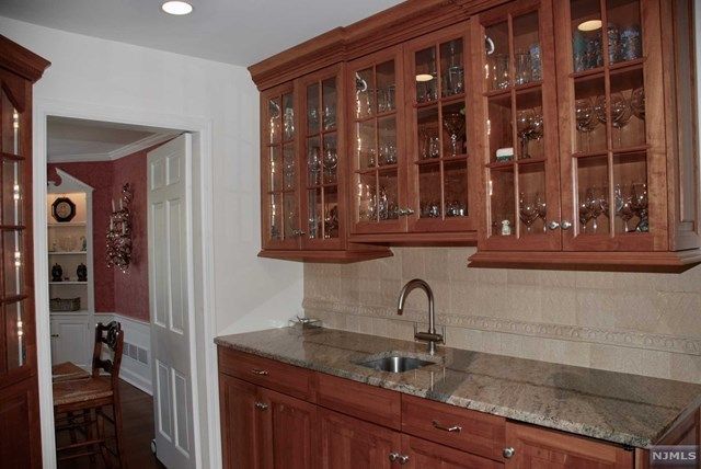 714 Parsons Road Ridgewood, NJ 07450 - Photo 15 of 25