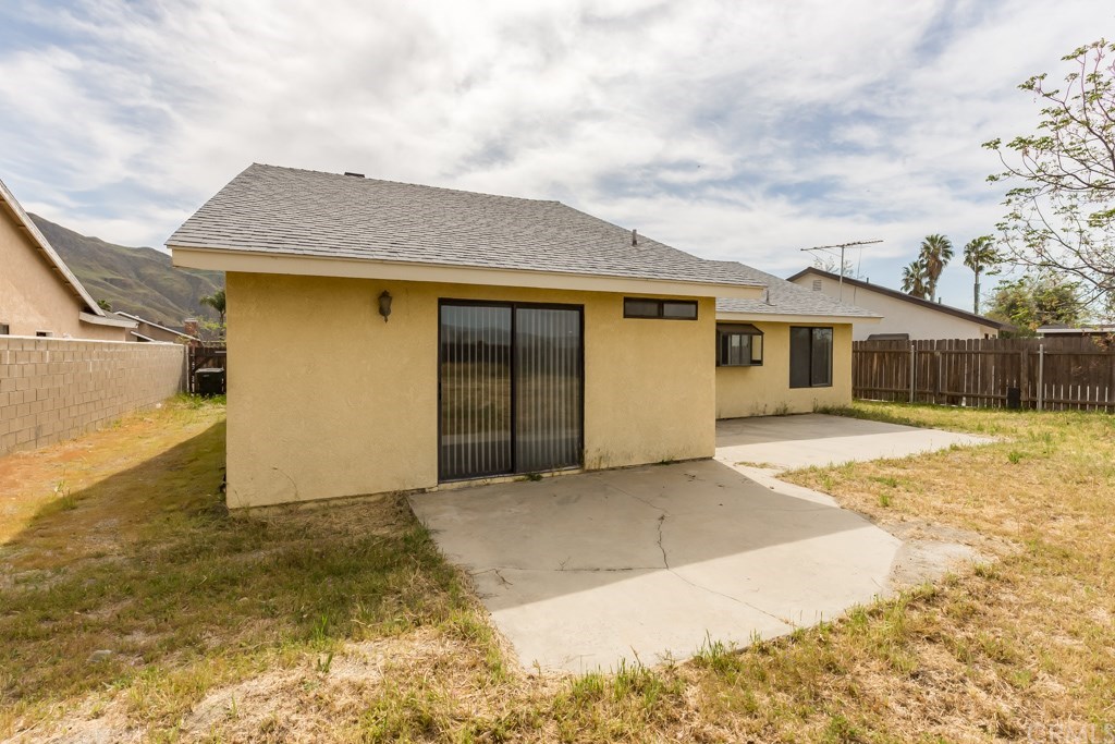 1746 The Willows Road San Jacinto, CA 92583 - Photo 9 of 32