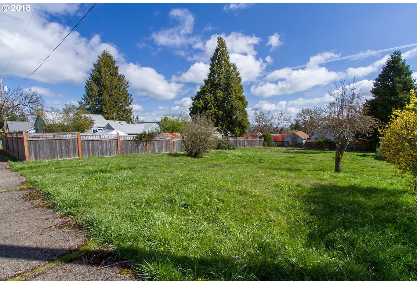 Southwest 9th Street, Unit 3301 Dallas, OR 97338 - Photo 2 of 8