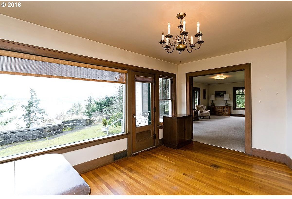 436 Country Club Road Hood River, OR 97031 - Photo 6 of 30 Gallery Image 6