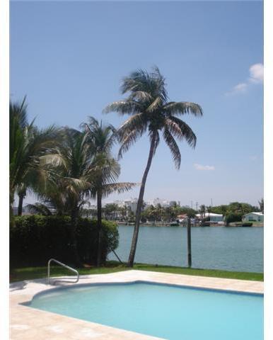 1240 South Biscayne Point Road Miami Beach, FL 33141 - Photo 18 of 25