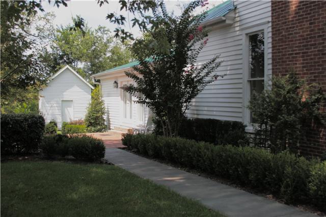 351 Franklin Road Franklin, TN 37064 - Photo 21 of 30 patio and side yard