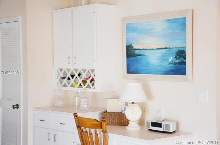 1459 Southwest Dyer Point Road Palm City, FL 34990 - Photo 8 of 26 Gallery Image 8