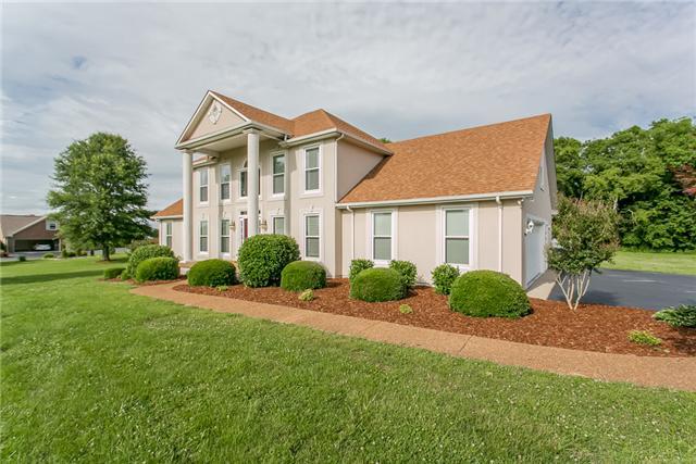 1116 Abbey Road Columbia, TN 38401 - Photo 2 of 30 Mature Landscaping