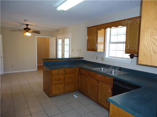 795 Portersville Road Atoka, TN 38004 - Photo 3 of 12 Eat in Kitchen and large breakfast area.