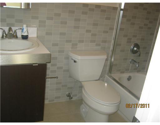 6835 Rue Versailles Drive, Unit 205 Miami Beach, FL 33141 - Photo 6 of 7