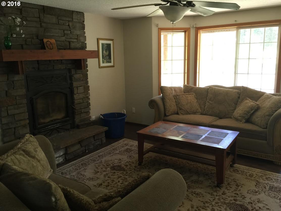 132 Sievers Road Washougal, WA 98671 - Photo 2 of 5 Gallery Image 2