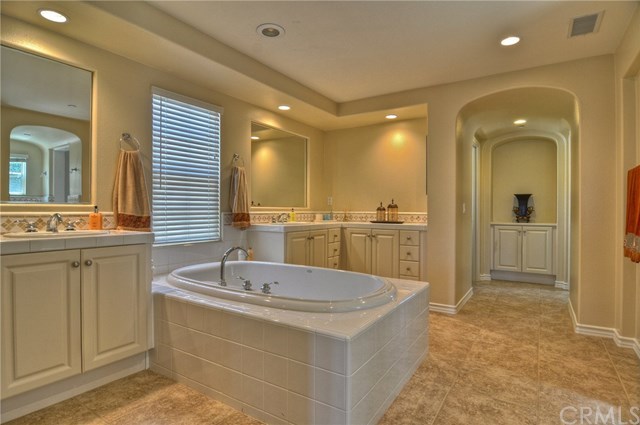 37 Hedgerow Irvine, CA 92603 - Photo 24 of 42