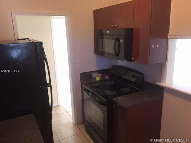 7555 Southwest 38th Street Miami, FL 33155 - Photo 4 of 19