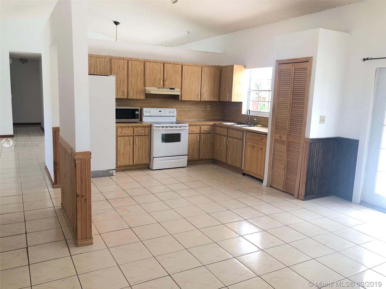 1510 Northwest 17th Street Homestead, FL 33030 - Photo 5 of 12