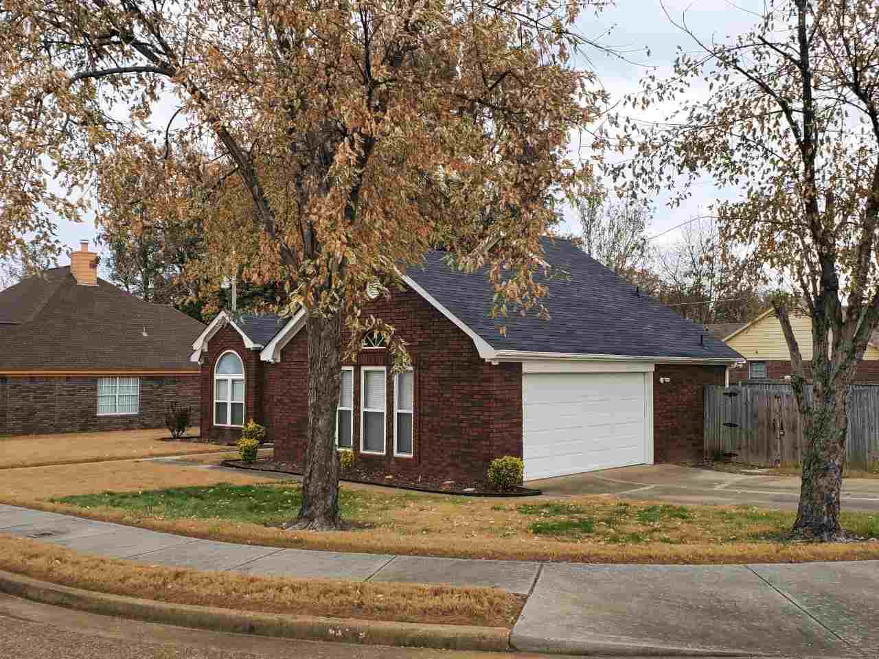 5512 Stephen Forest Road Memphis, TN 38141 - Photo 2 of 16
