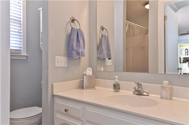 107 Valley Ridge Road Franklin, TN 37064 - Photo 17 of 30 Master bathroom downstairs with shower/tub combo