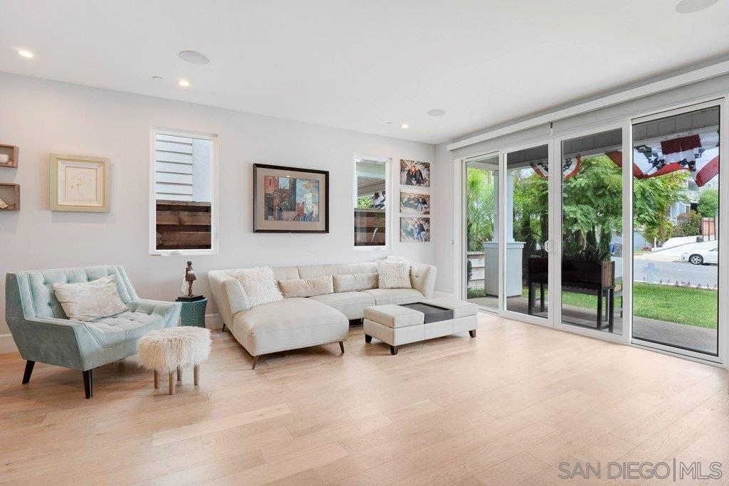 374 D Avenue Coronado, CA 92118 - Photo 4 of 25