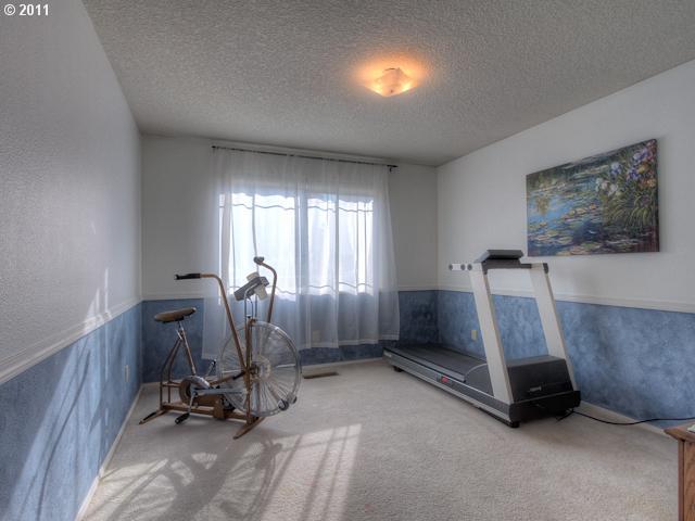 1839 Southwest 34th Street Gresham, OR 97080 - Photo 8 of 16 Gallery Image 8