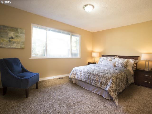 8007 Southwest Kensington Road Portland, OR 97223 - Photo 4 of 16 Gallery Image 4