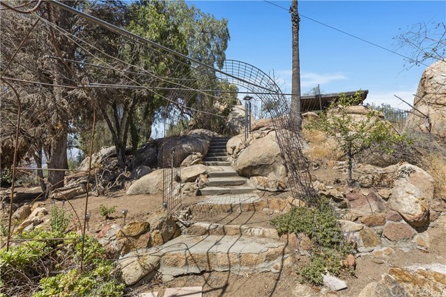 3323 Pachappa Hill Riverside, CA 92506 - Photo 22 of 24