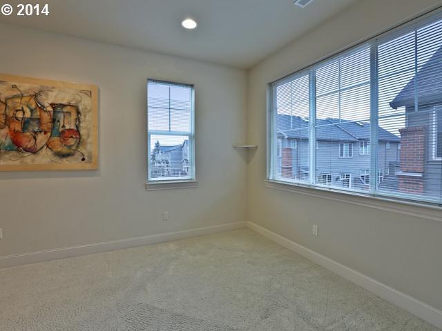 2378 Northwest Raleigh Street, Unit 11 Portland, OR 97210 - Photo 9 of 16 Gallery Image 9
