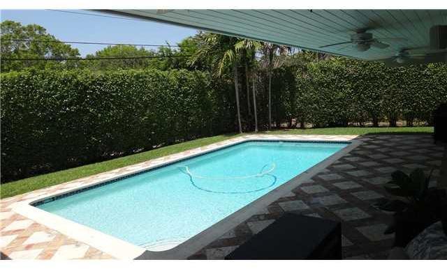 1115 Hardee Road Coral Gables, FL 33146 - Photo 2 of 19