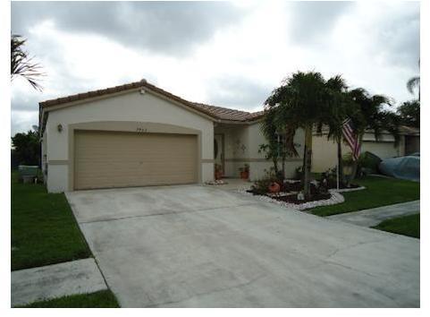 2463 Southwest 103rd Avenue Miramar, FL 33025 - Photo 1 of 10