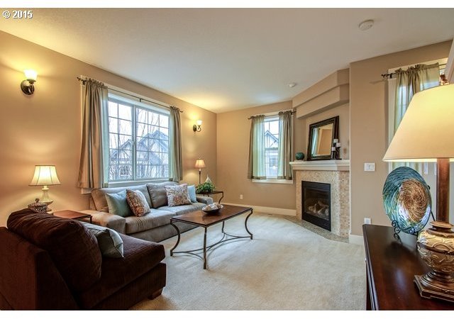 3662 Southwest Baird Street Portland, OR 97219 - Photo 11 of 24 Gallery Image 11