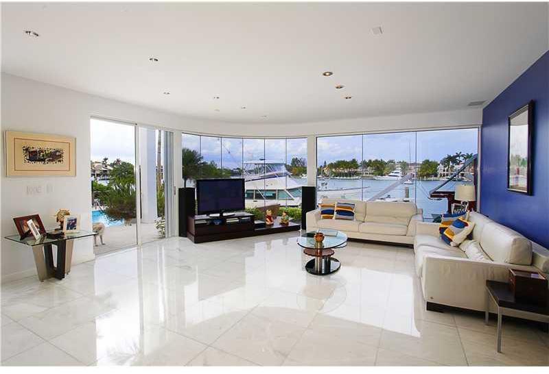 701 North Mashta Drive Key Biscayne, FL 33149 - Photo 8 of 19