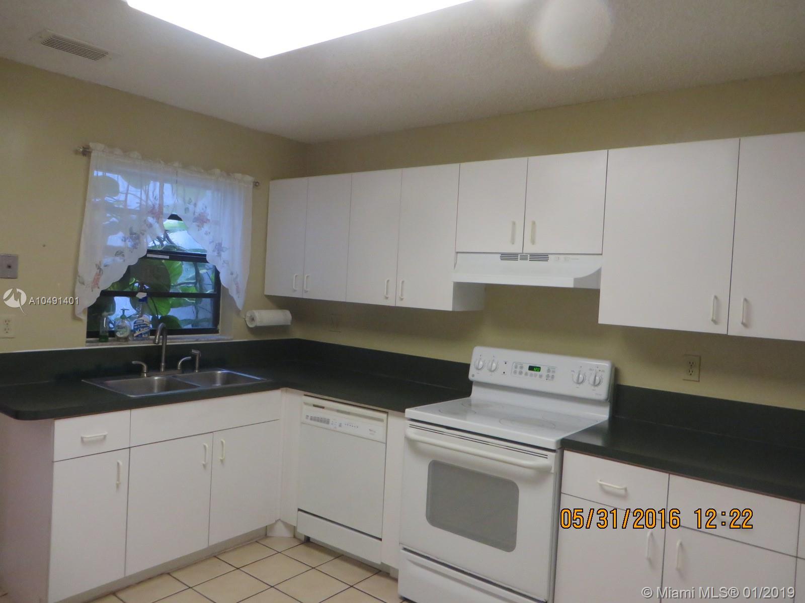 6775 Northwest 169th Street, Unit 30F Hialeah, FL 33015 - Photo 4 of 25