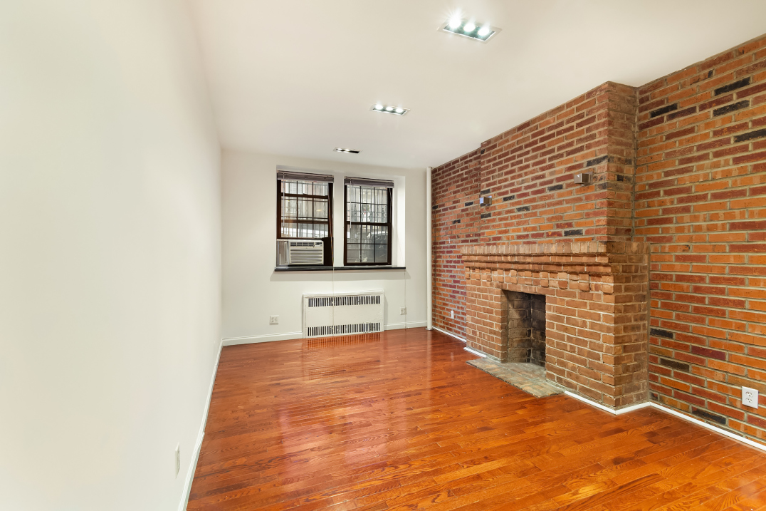 47 Jane Street, Unit 1 Manhattan, NY 10014 - Photo 3 of 4