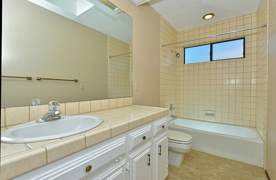 24329 Rutherford Road Ramona, CA 92065 - Photo 9 of 12
