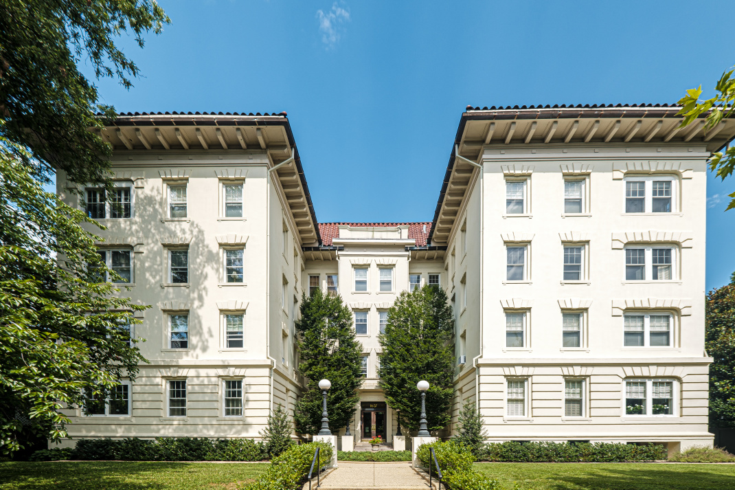 DUMBARTON COURT 1657 31st St NW, Washington, DC 20007 - Photo 1 of 1