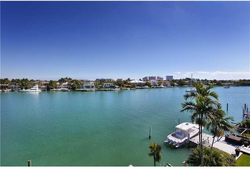 701 North Mashta Drive Key Biscayne, FL 33149 - Photo 16 of 19