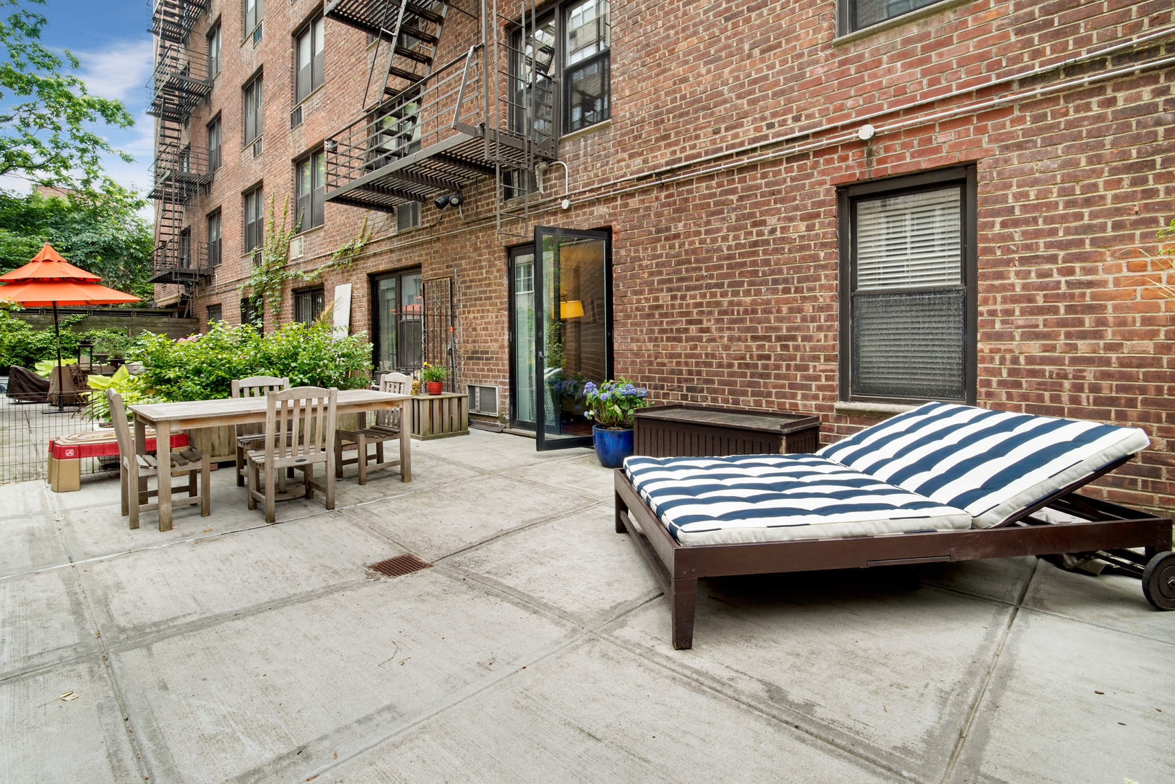 211 East 18th Street, Unit 1J Manhattan, NY 10003 - Photo 10 of 14