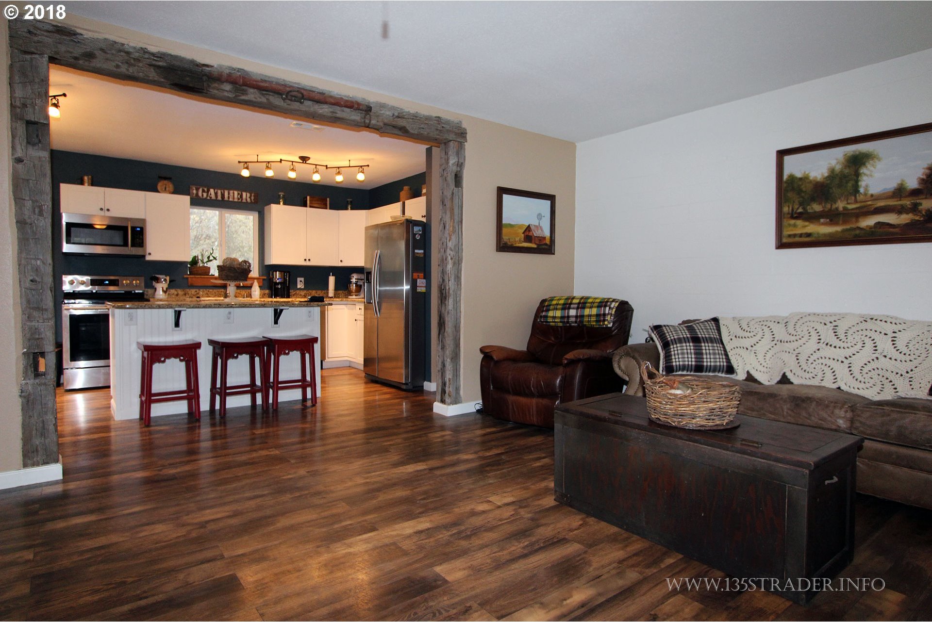 135 Strader Road Roseburg, OR 97470 - Photo 2 of 27 Gallery Image 2