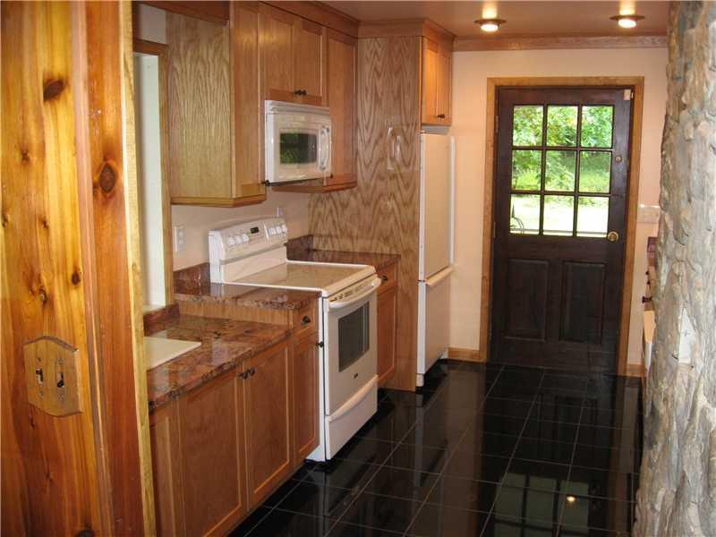 13 Spruce Peak Road Acme, PA 15610 - Photo 7 of 21
