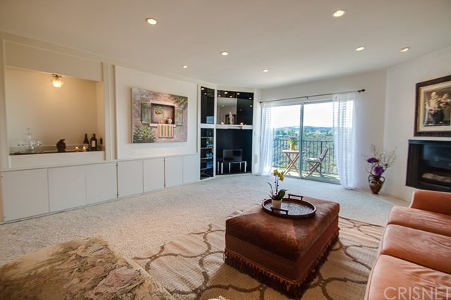 2385 Roscomare Road, Unit E10 Los Angeles, CA 90077 - Photo 6 of 18