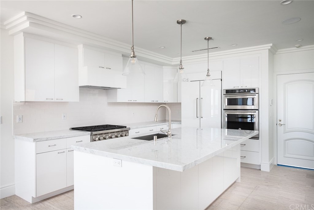 2410 West Oceanfront Newport Beach, CA 92663 - Photo 6 of 12