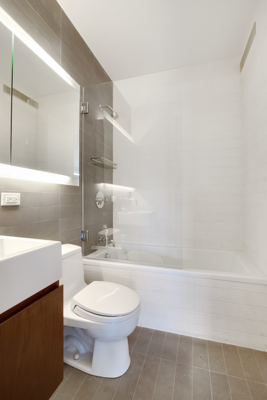 515 East 72nd Street, Unit 12L Manhattan, NY 10021 - Photo 7 of 12
